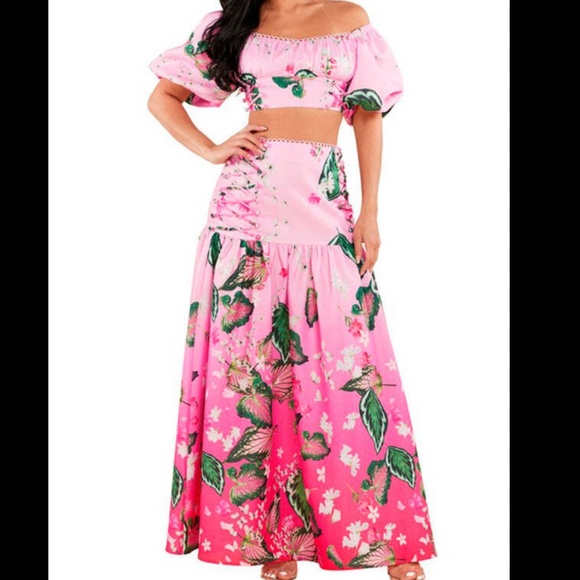 L’Atiste by Amy Pink Floral Butterfly Two-Piece Puff Sleeve Crop Top & Maxi Skir - Picture 2 of 12